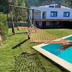 Faralyus Villa